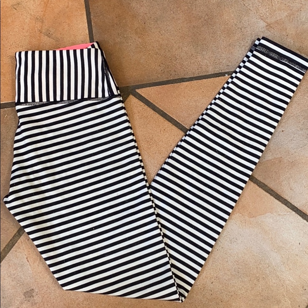 Lululemon Wunder Under  - - Stripe Rare 🍋